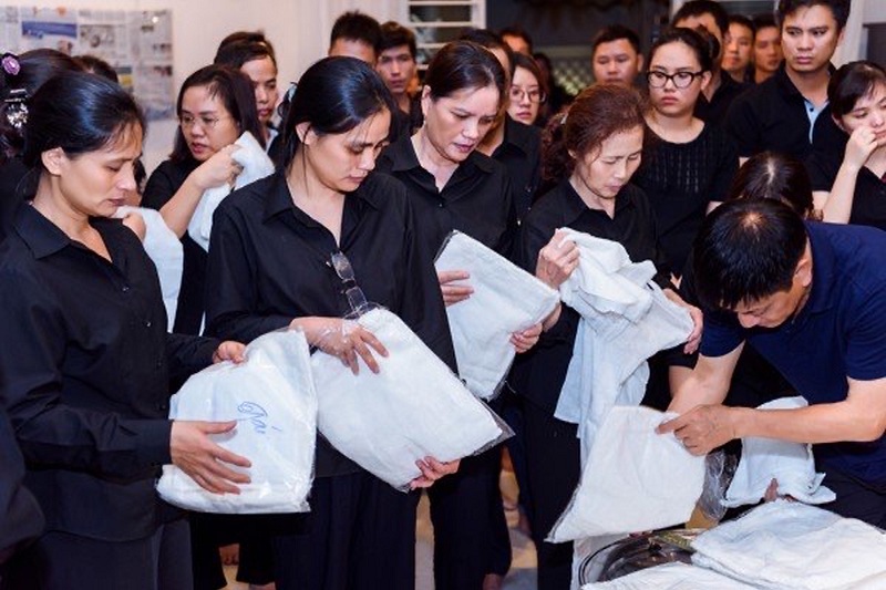 chuẩn bị tang phục cho tang lễ