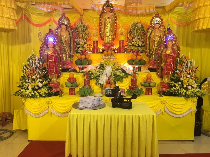 bàn thờ phật trong tang lễ