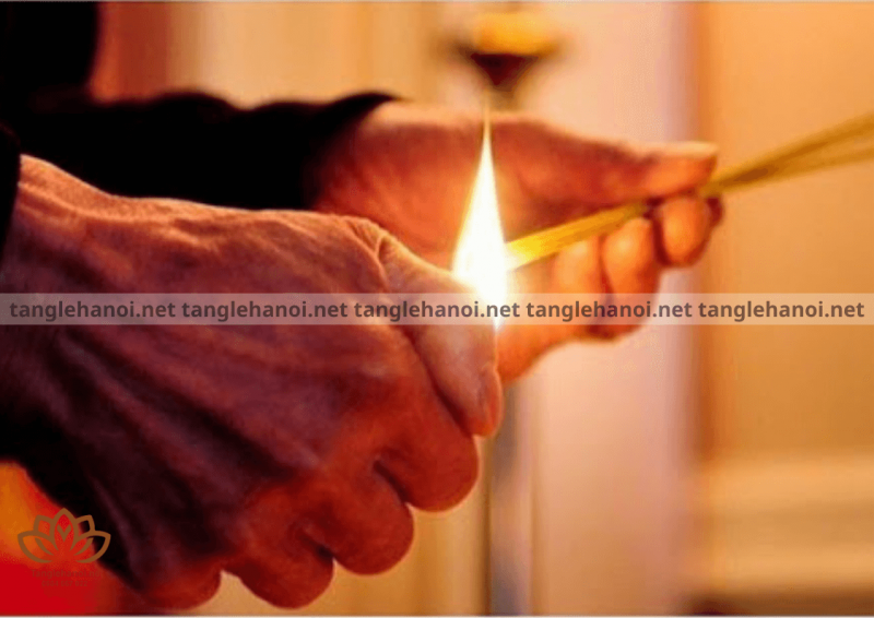 Thứ tự thắp hương như thế nào?