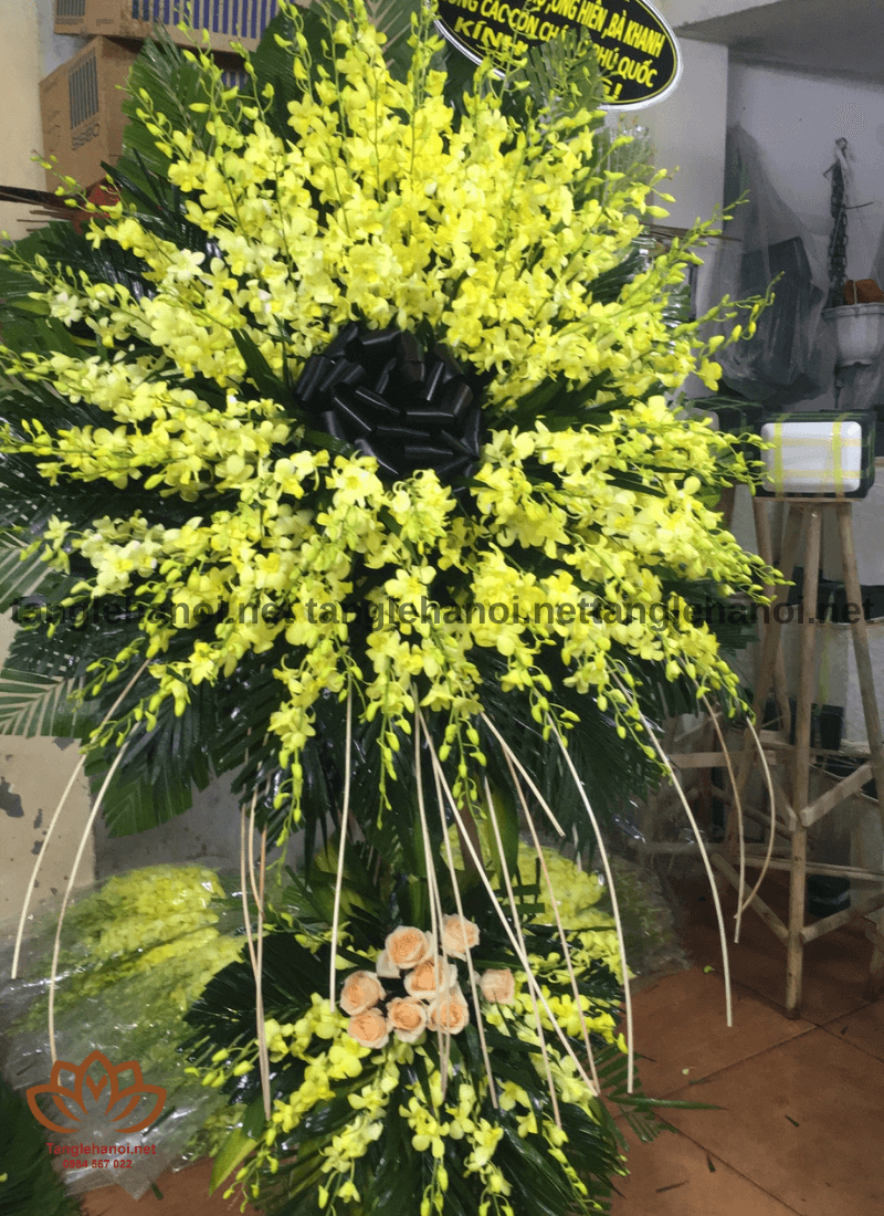 Mẫu vòng hoa tang lễ 19