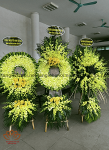 Mẫu vòng hoa tang lễ 16