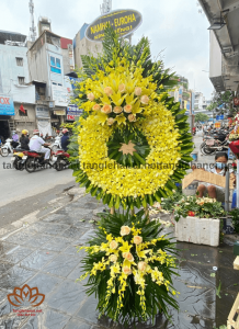 Mẫu vòng hoa tang lễ 11