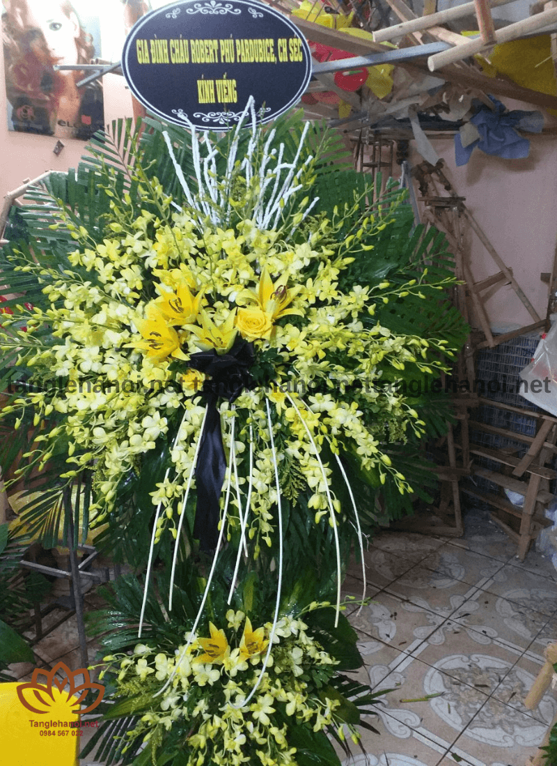 Mẫu vòng hoa tang lễ 10