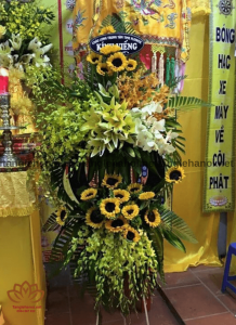 Mẫu vòng hoa tang lễ 07