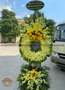 Mẫu vòng hoa tang lễ 06