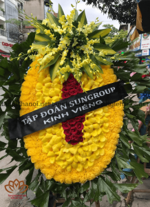 Mẫu vòng hoa tang lễ 02